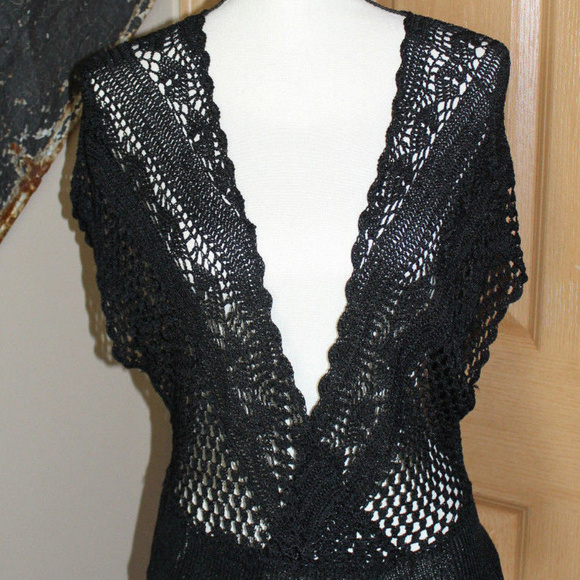 White House Black Market Tops - FINAL SALE WHBM Deep Black Crochet Overlay Top